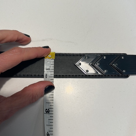 BCBG Adjustable Belt - Picture 6 of 7